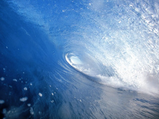 Wave breaking night sky ocean - a wave free wallpaper
