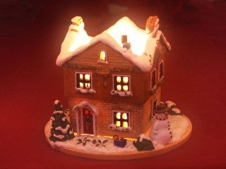 Lighted house snow roof chimney - ambient lighting free wallpaper