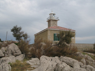 Small building light tower rocks 3 - cagnaccio di san pietro free wallpaper
