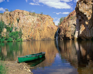 Green boat lake waterfall cliff 5 - top of a lake next free wallpaper