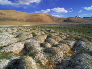 Field mountain blue sky clouds 7 - domirinic fegallia free wallpaper