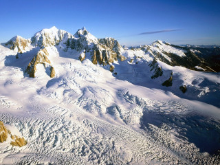 Snowy mountain range ice lake - peak free wallpaper