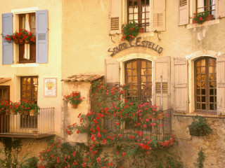 Building flowers balcony rail exterior - a balcony free wallpaper