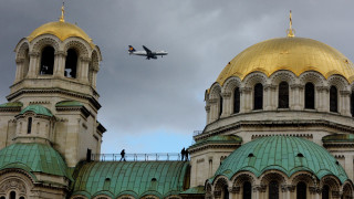 Plane cathedral cloudy golden dome - andrei rublev free wallpaper