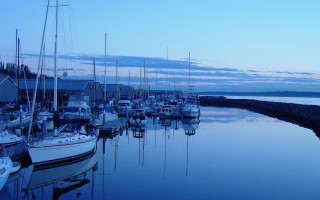 Harbor boats blue sky clouds 3 - under a blue sky free wallpaper