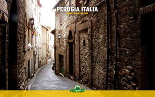Narrow alley yellow sign perugia 3 - correggio free wallpaper
