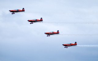 Four airplanes flying formation sky 4 - the back of them free wallpaper