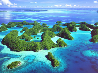 Small islands ocean boat distance 3 - the middle of the ocean free wallpaper