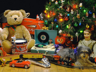 Christmas tree toys teddy bear - a train free wallpaper