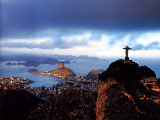 Statue mountain city water background - christo free wallpaper