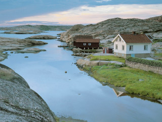 House rocky shore water side 3 - rocky free wallpaper