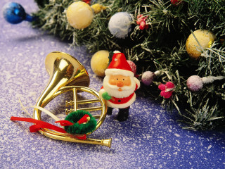 Christmas decoration toy trumpet santa 2 - a christmas decoration free wallpaper