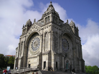 Large building clock staircase front 4 - almada negreiro free wallpaper