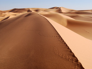 Desert sand dunes sky clouds 2 - sand free wallpaper