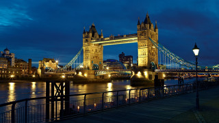 Bridge river night lights streetlight - christopher wren free wallpaper