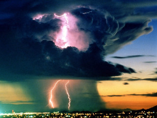 Lightning bolt night sky city - thunderstorm free wallpaper