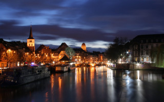 River boats clock tower nighttime 5 - a river free wallpaper