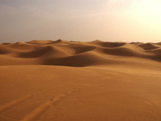 Desert sand dunes sky clouds 3 - a few sand free wallpaper