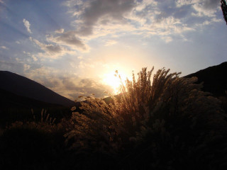 Sunset mountain lake clouds bushes - a few bush free wallpaper