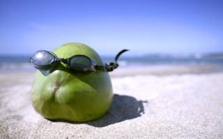 Green apple sunglasses sand beach 4 - a green apple free wallpaper