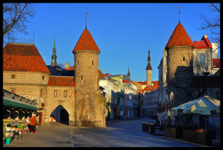 Castle red roofs street corner - a street corner free wallpaper