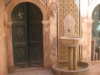 Fountain building door window background - art noveau free wallpaper