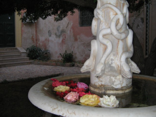 Fountain flowers courtyard house wall - bracha l. ettinger free wallpaper