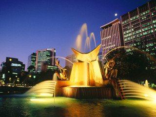 Fountain statue man woman city 7 - it in front free wallpaper