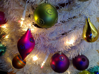White christmas tree ornaments lights - ornament free wallpaper