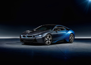 Blue car dark room spotlight - a spotlight free wallpaper