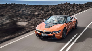 Car driving road cliff water - 4k uhd image free wallpaper