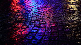 Streetlight reflection neon hologram fireworks - neon color free wallpaper