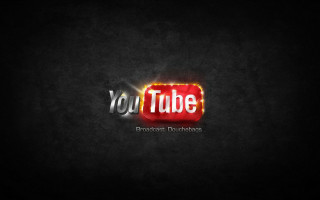 Red youtube logo black background 4 - the middle of the image free wallpaper