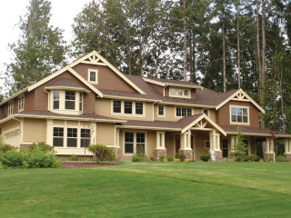 Large house windows grass architecture - free architecture wallpaper