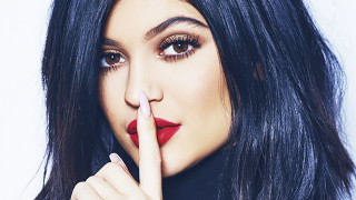 Woman hush sign finger lips - caroline lucy scott free wallpaper