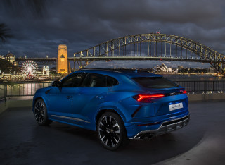 Blue suv bridge night city - night free wallpaper