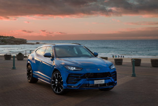 Blue car ocean sunset cloudy - 8k artistic photography free wallpaper