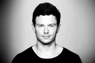 Man blackshirt bwphoto naturalism portrait - artem demura free wallpaper
