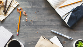 Desk notebook pencils scissors art - art station free wallpaper