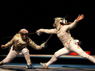 Fencing duel ball court black - gear free wallpaper