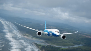 Jetliner greenhills beach ocean cloudy - turnaround free wallpaper