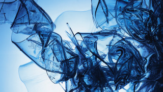 Blue glass pieces tabletop blue - plasticien free wallpaper