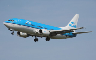 Blue white airplane flying sky 4 - airplane free wallpaper