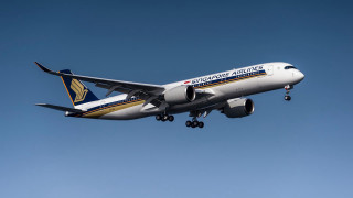 Large jetliner flying blue sky 3 - sky free wallpaper