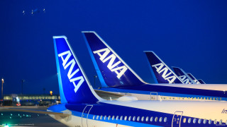 Airplanes row night jet blue - an airport free wallpaper