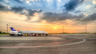 Plane parked runway sunset dawn 2 - cao zhibai free wallpaper