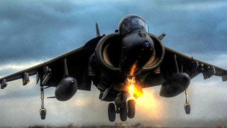 Jet flying bright yellow light - side window free wallpaper