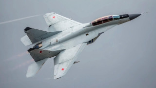 Fighter jet cloudy sky red 7 - a cloudy sky free wallpaper