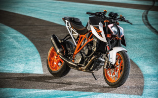 Motorcycle black white orange rims - path free wallpaper