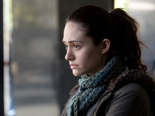 Woman scarf serious look distance - david budd free wallpaper